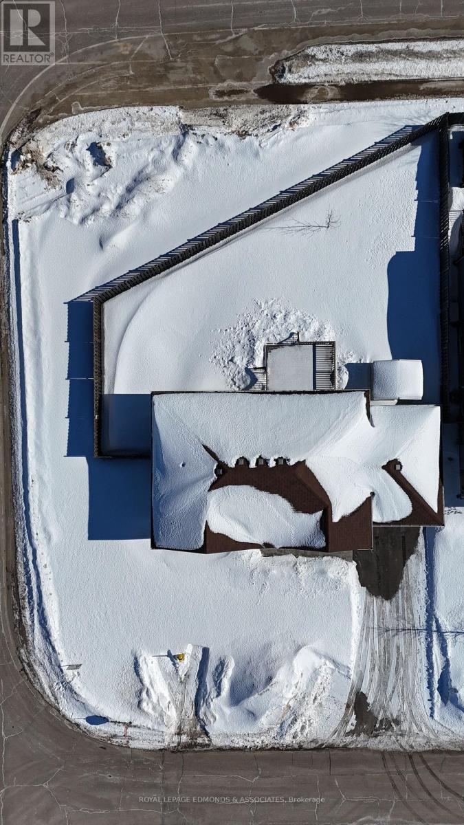 2001 Sandstone Crescent, Petawawa, Ontario  K8H 0B2 - Photo 47 - X12844024