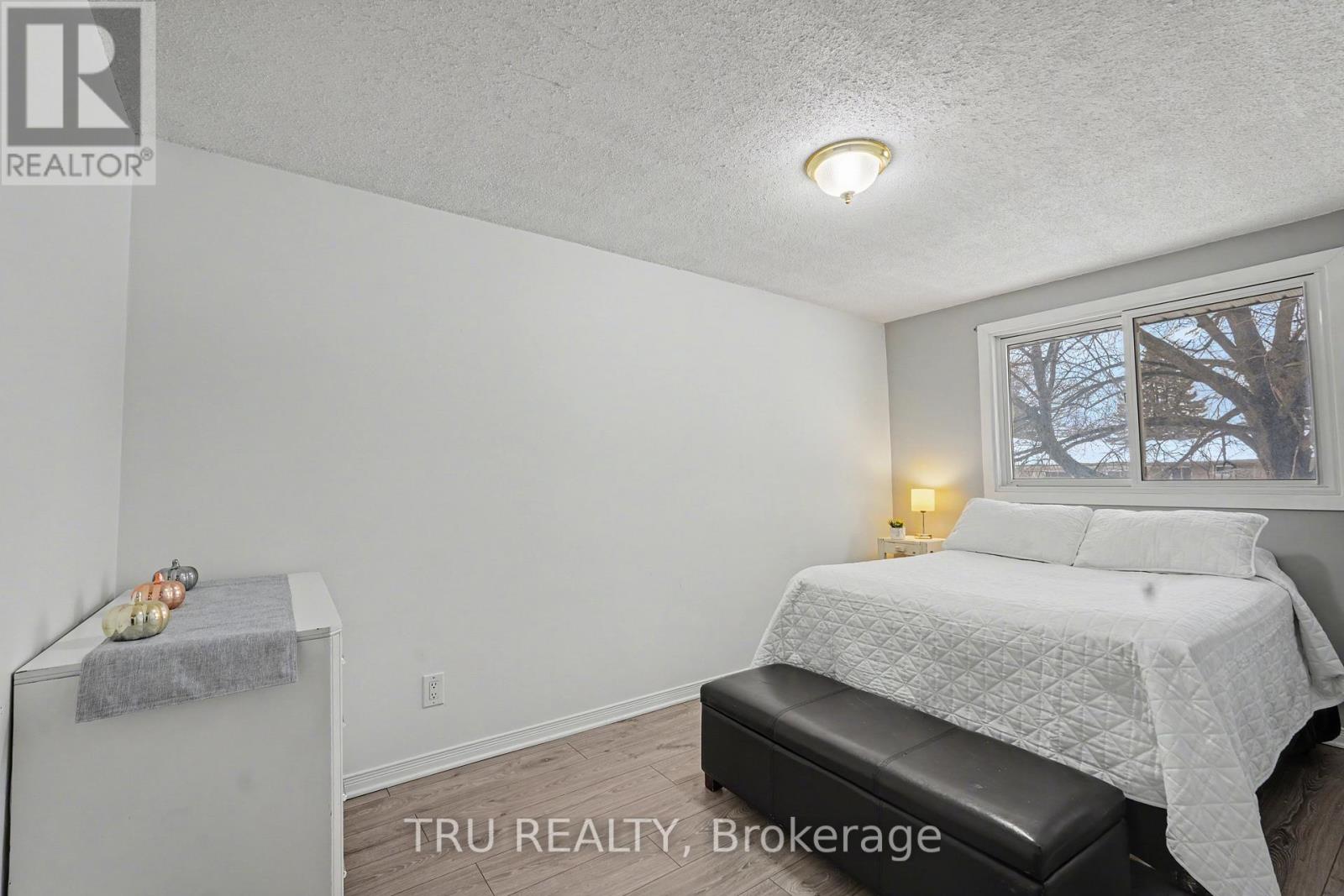 463f Moodie Drive, Ottawa, Ontario  K2H 8T7 - Photo 11 - X12843784