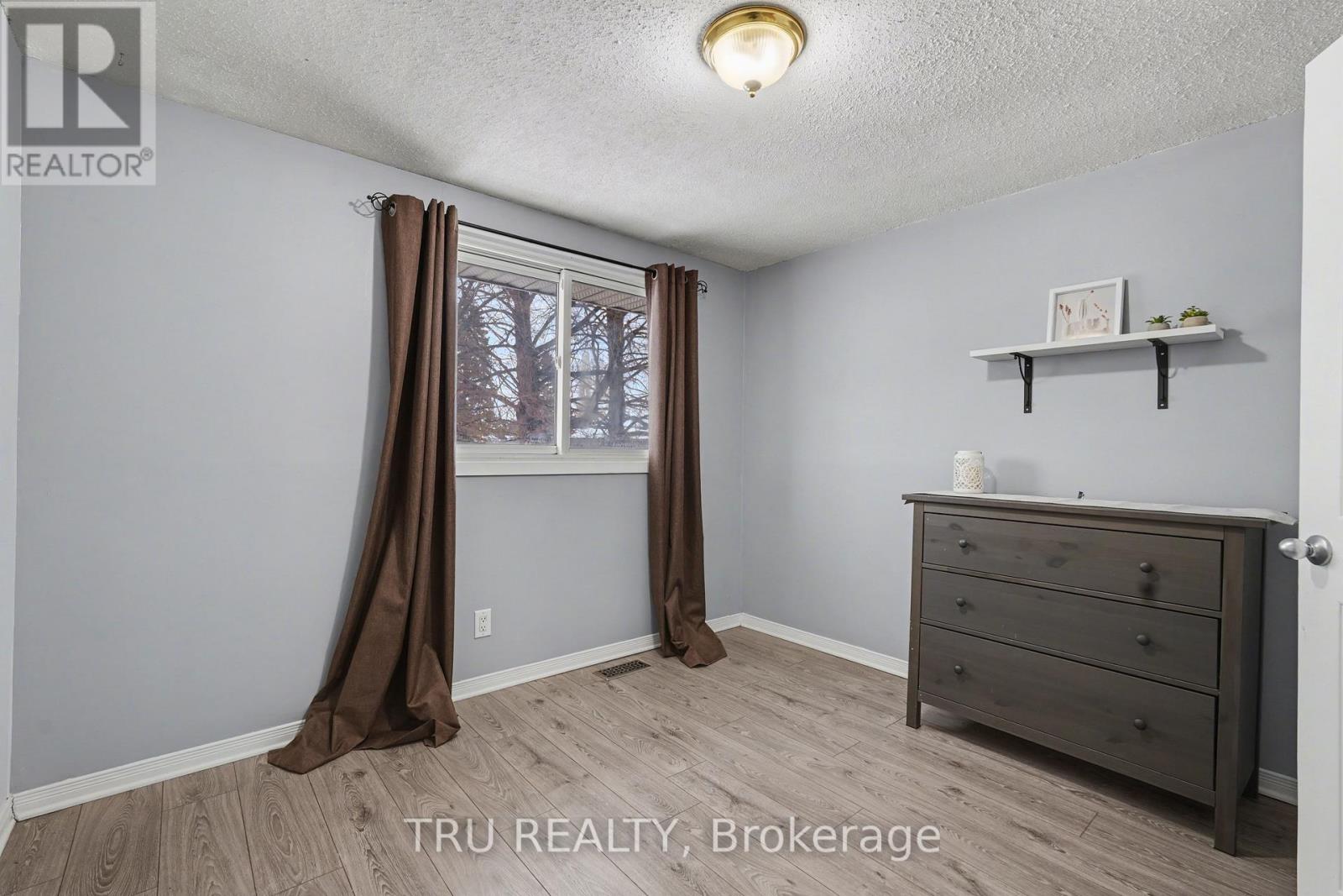 463f Moodie Drive, Ottawa, Ontario  K2H 8T7 - Photo 13 - X12843784