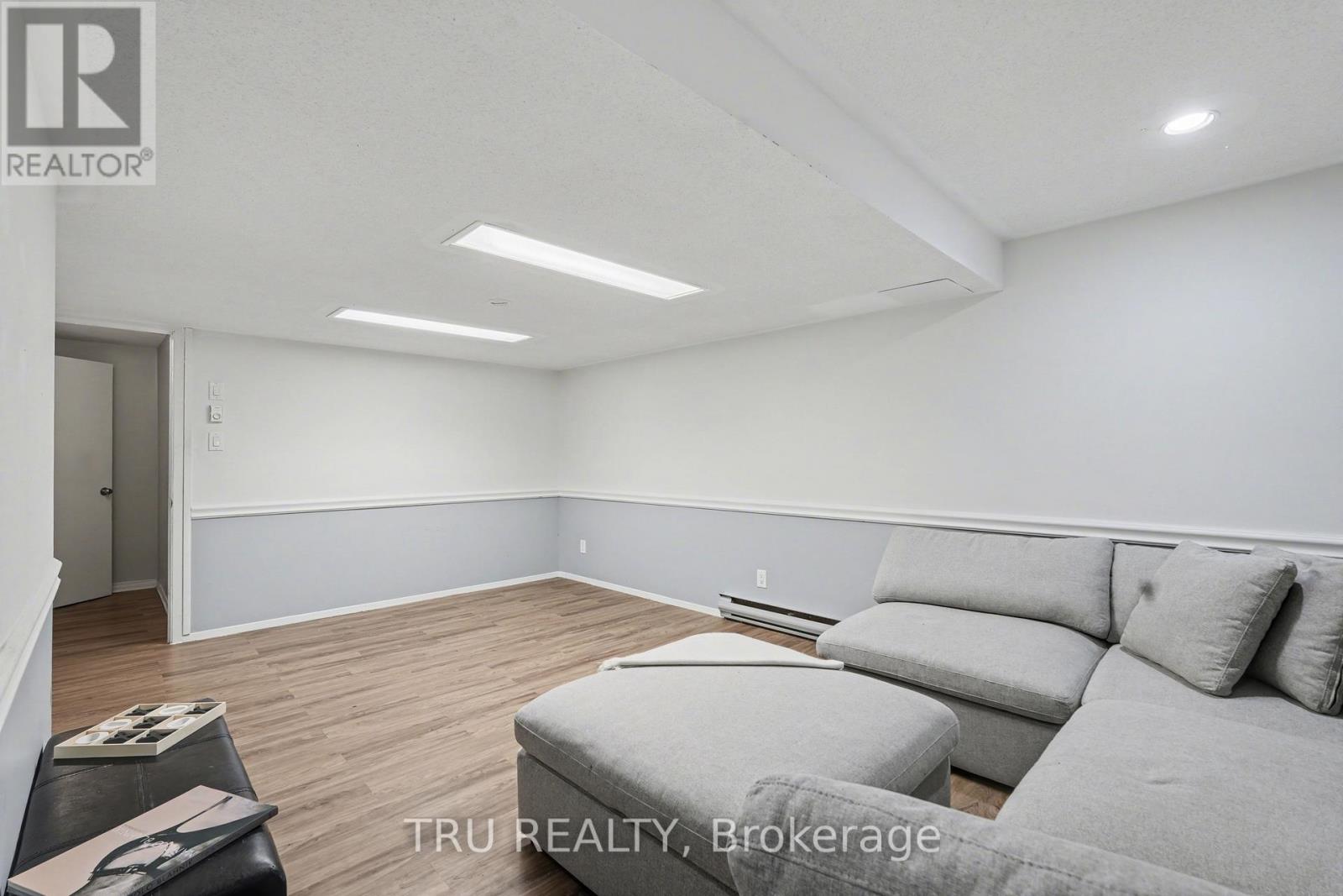 463f Moodie Drive, Ottawa, Ontario  K2H 8T7 - Photo 17 - X12843784