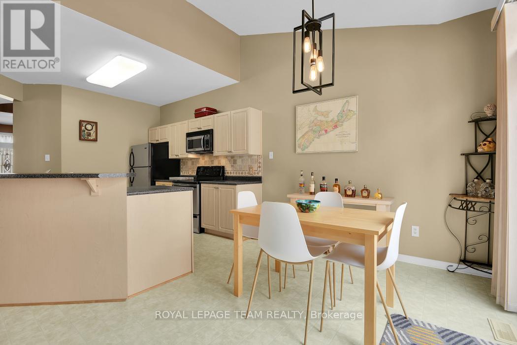 162 Redcliff Avenue, Ottawa, Ontario  K2J 5J7 - Photo 16 - X12843944