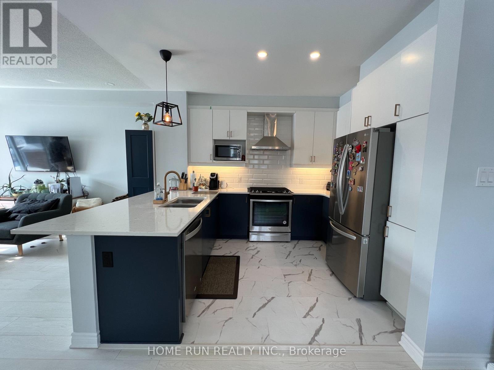 279 Squadron Crescent, Ottawa, Ontario  K1K 5A3 - Photo 11 - X12844004