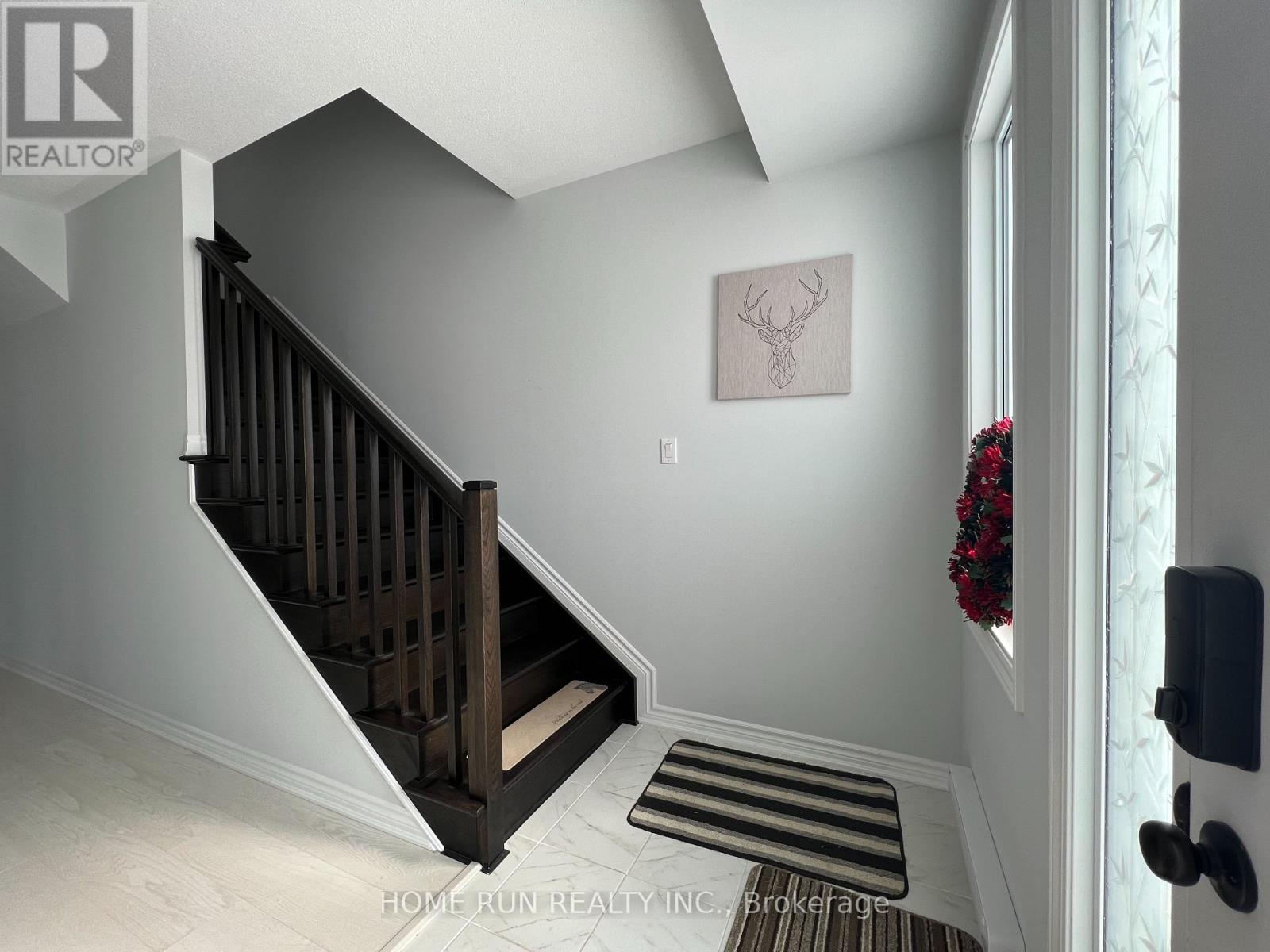 279 Squadron Crescent, Ottawa, Ontario  K1K 5A3 - Photo 3 - X12844004