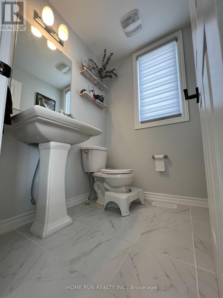 279 Squadron Crescent, Ottawa, Ontario  K1K 5A3 - Photo 6 - X12844004