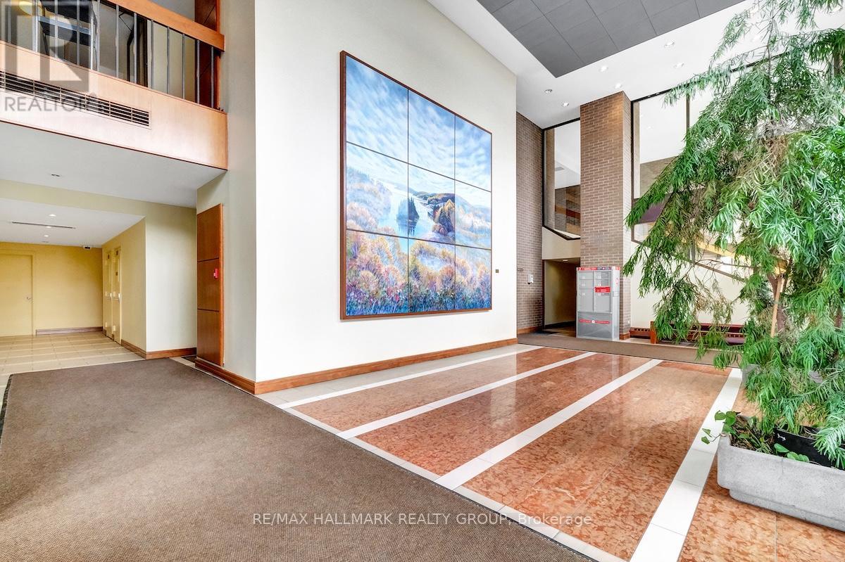 105 - 505 St Laurent Boulevard, Ottawa, Ontario  K1K 3X4 - Photo 3 - X12844034