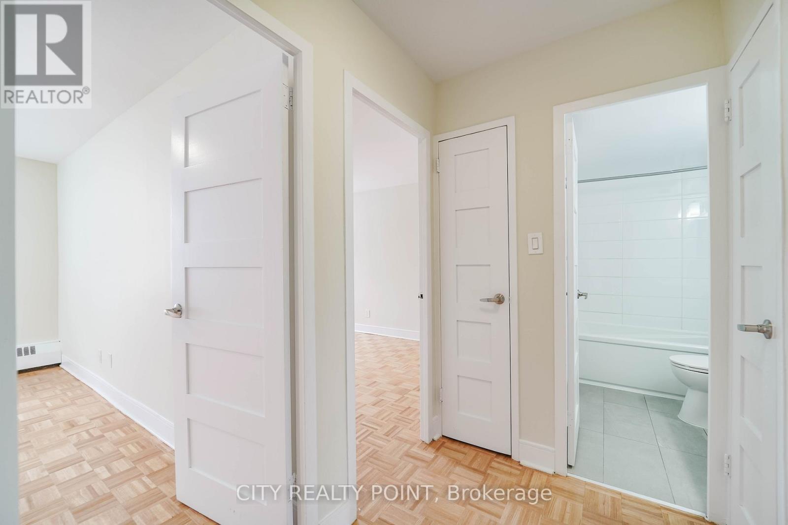 906 - 6200 Bathurst Street, Toronto, Ontario  M2R 2A3 - Photo 7 - C12817364