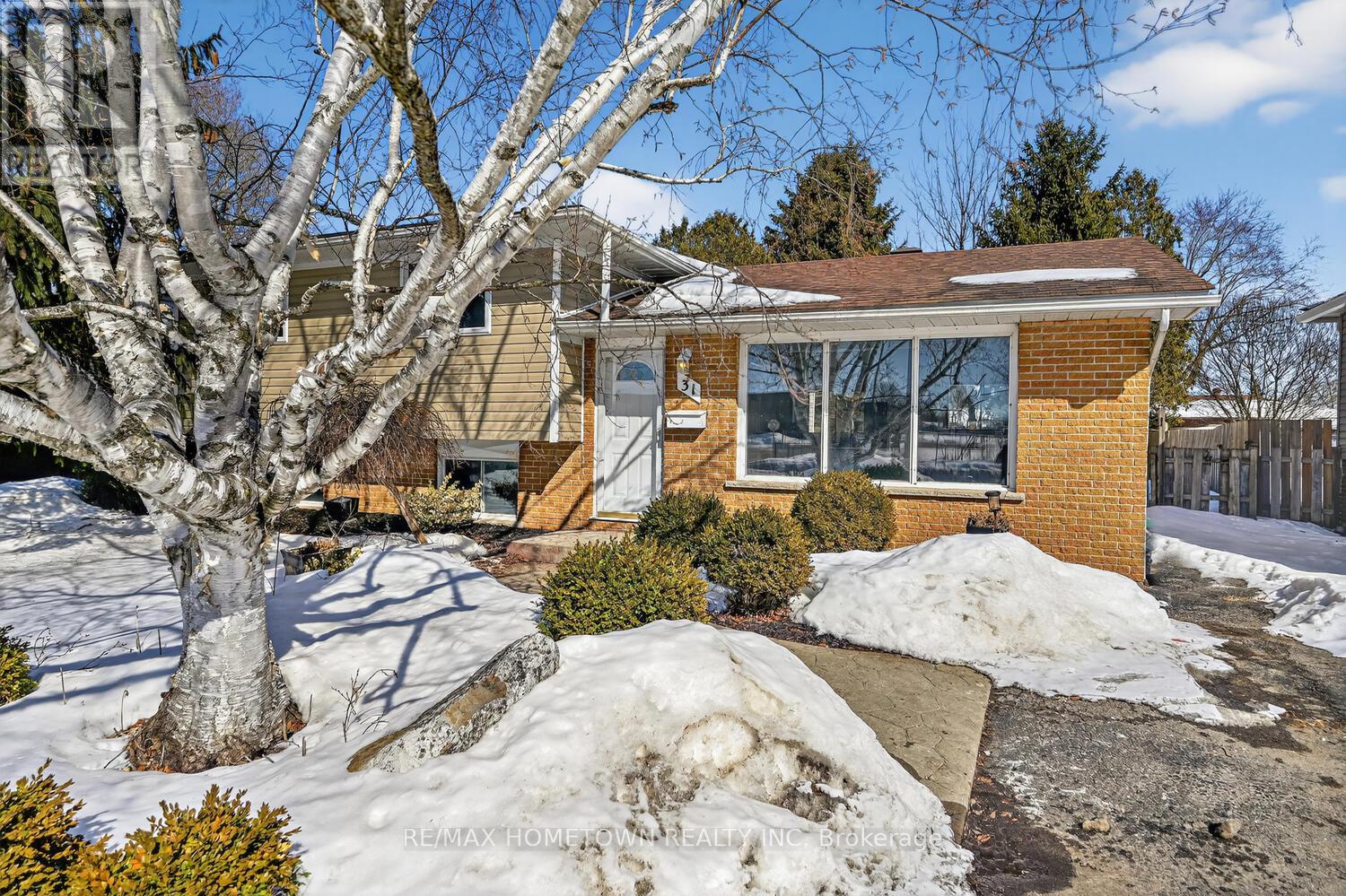 31 VANIER DRIVE, Brockville, Ontario