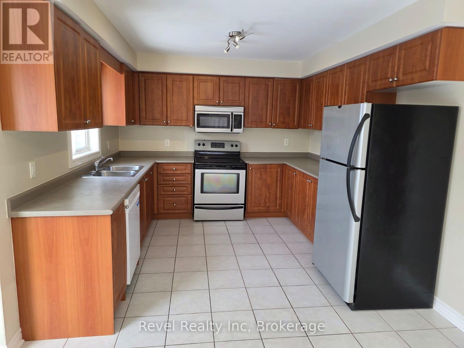 1026 Whitney Crescent, Midland, Ontario  L4R 5N3 - Photo 2 - S12843710