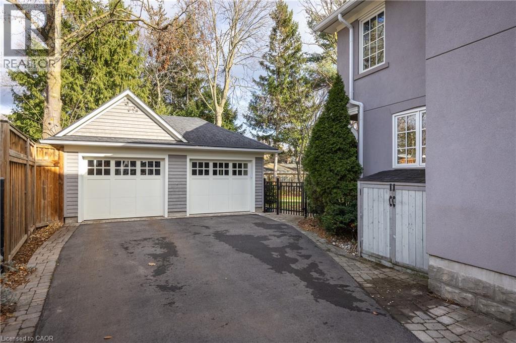 247 Douglas Avenue, Oakville, Ontario  L6J 3S2 - Photo 3 - 40791357