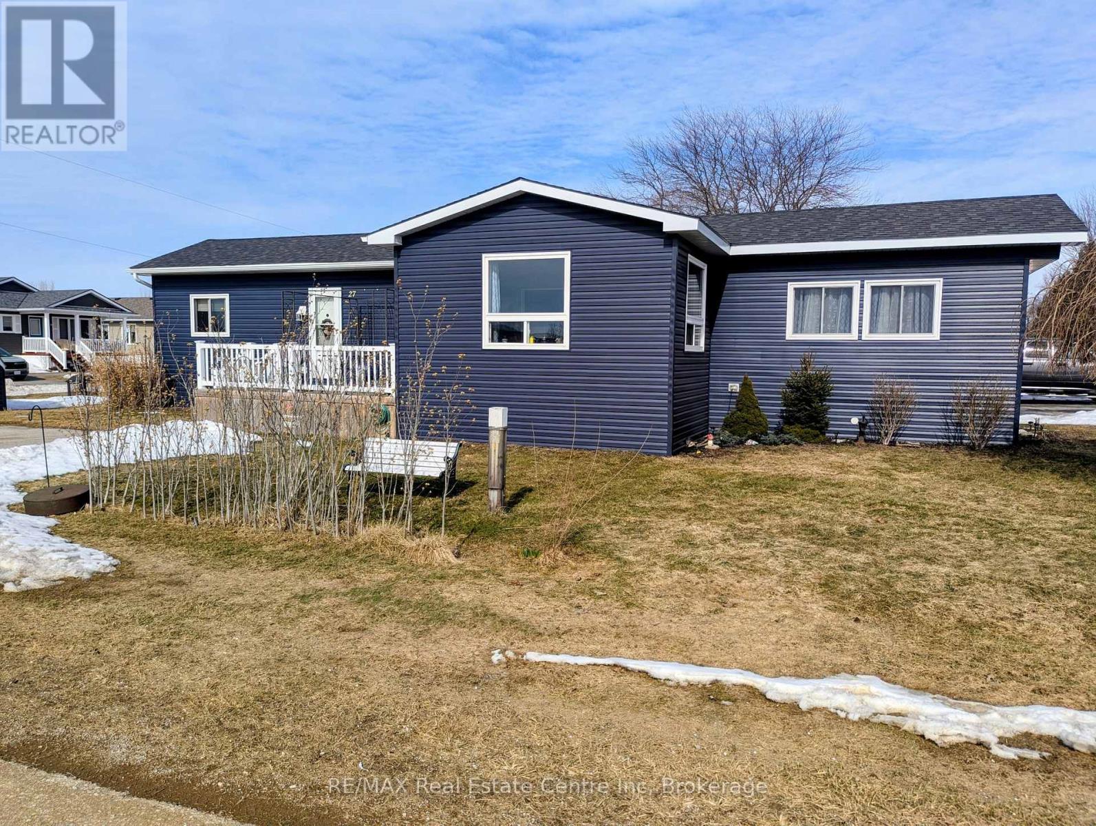 27 Cranberry Drive N, Ashfield-Colborne-Wawanosh, Ontario  N7A 3Y3 - Photo 3 - X12843720