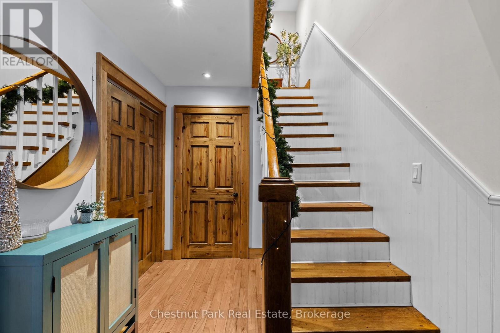 4478 Southwood Road, Muskoka Lakes, Ontario  P0C 1M0 - Photo 2 - X12843816