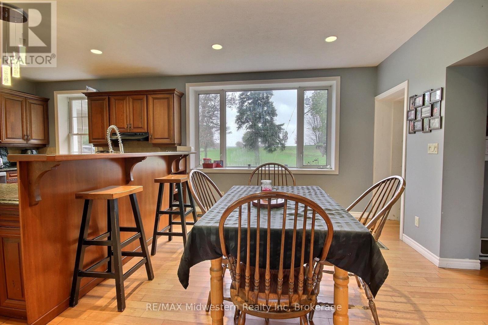 2081 John Street E, Howick, Ontario N0G 1X0 - Photo 4 - X12843910