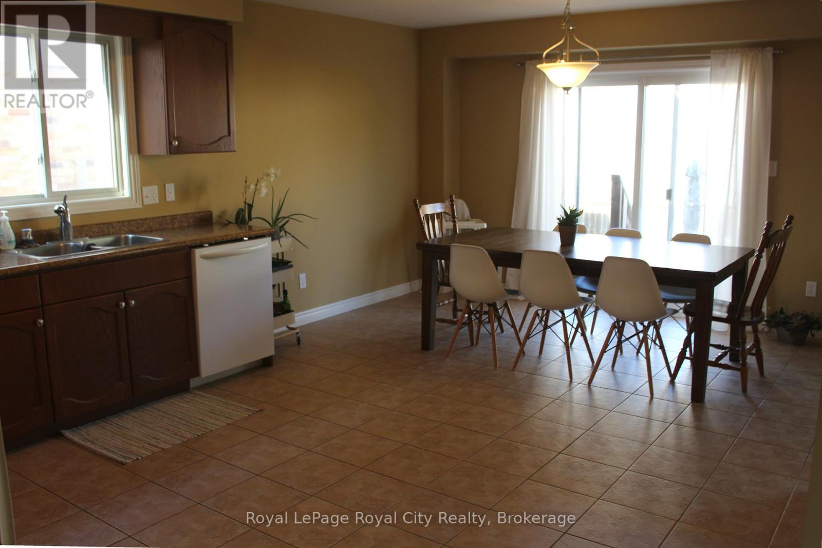 74 Bard Boulevard, Guelph, Ontario  N1L 0E3 - Photo 5 - X12843974