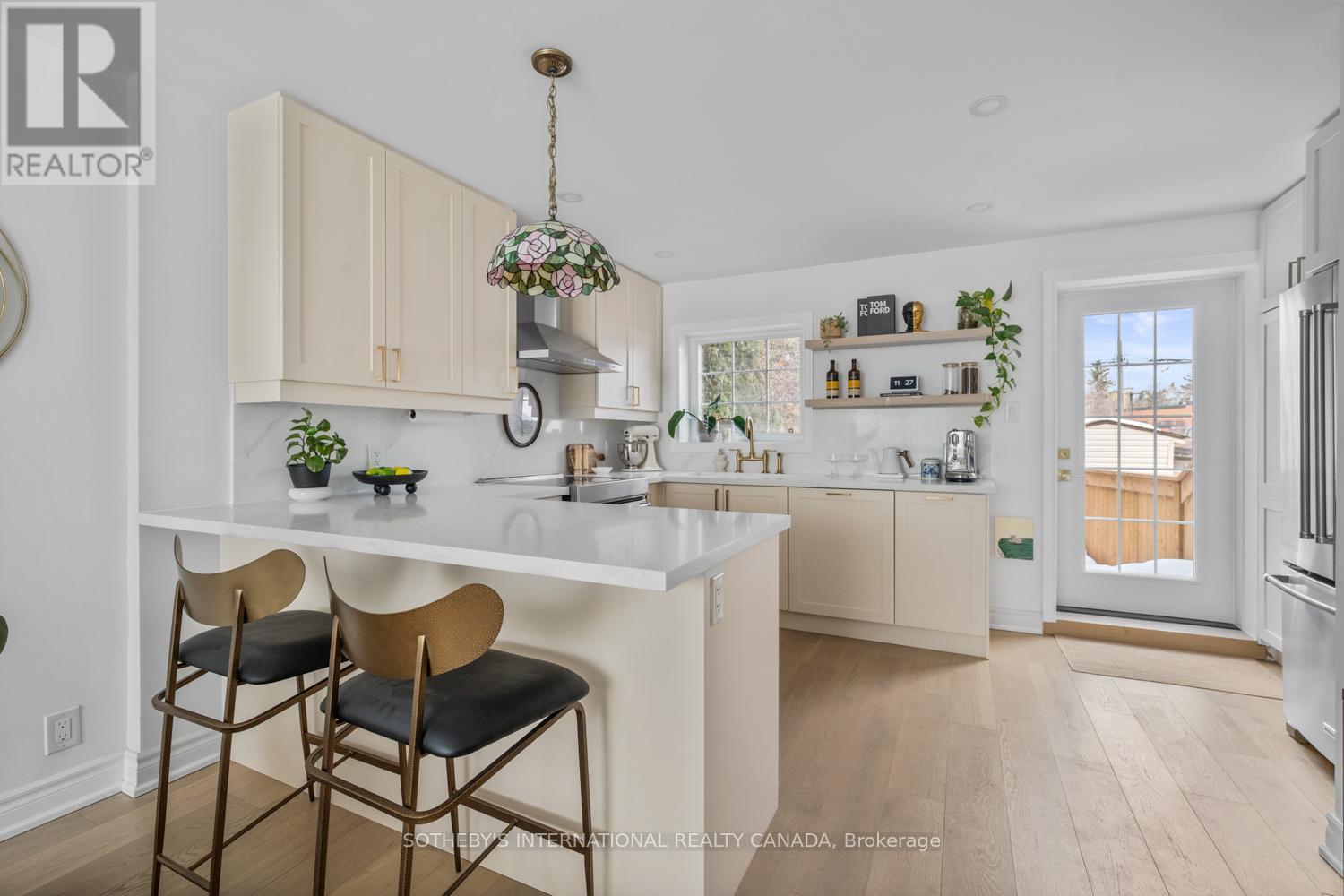 114 Glenvale Boulevard, Toronto, Ontario  M4G 2V9 - Photo 8 - C12843802