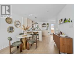 114 GLENVALE BOULEVARD, Toronto, Ontario