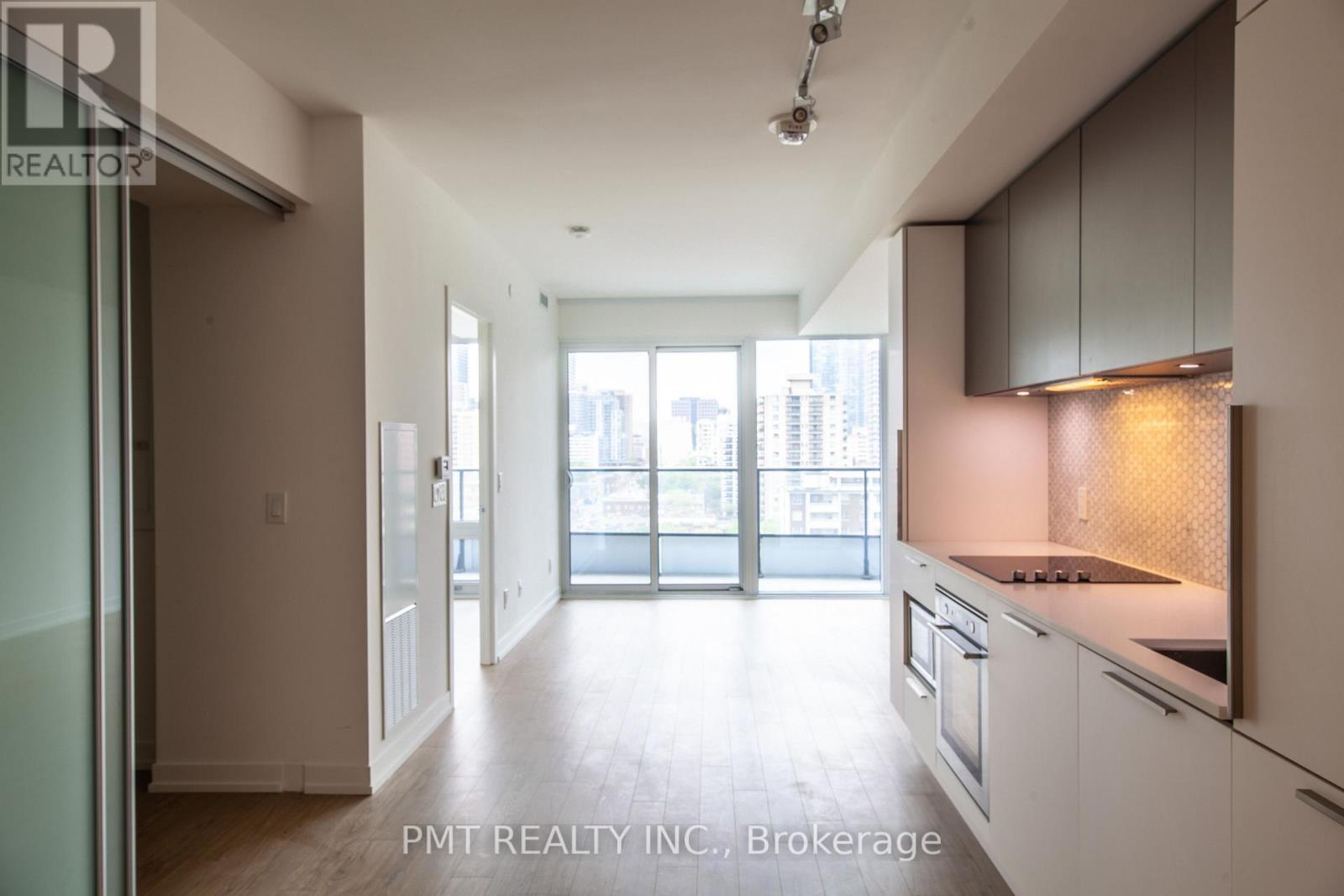 1610 - 85 Wood Street, Toronto, Ontario  M4Y 0E8 - Photo 2 - C12843892