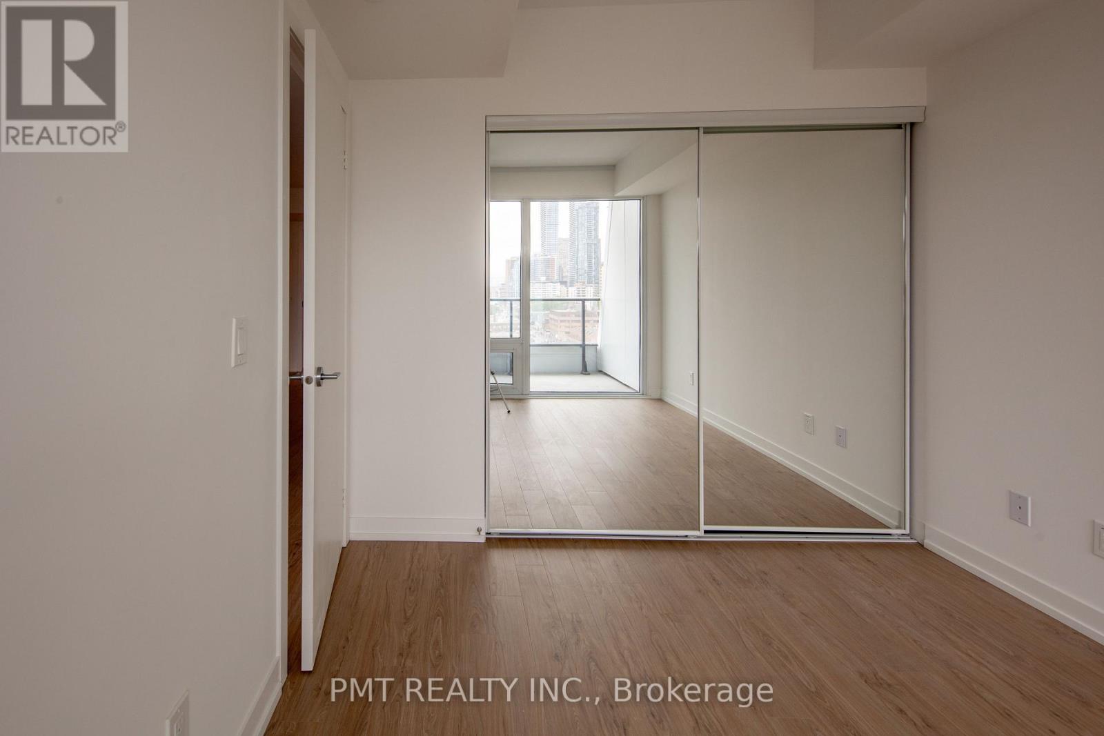 1610 - 85 Wood Street, Toronto, Ontario  M4Y 0E8 - Photo 7 - C12843892