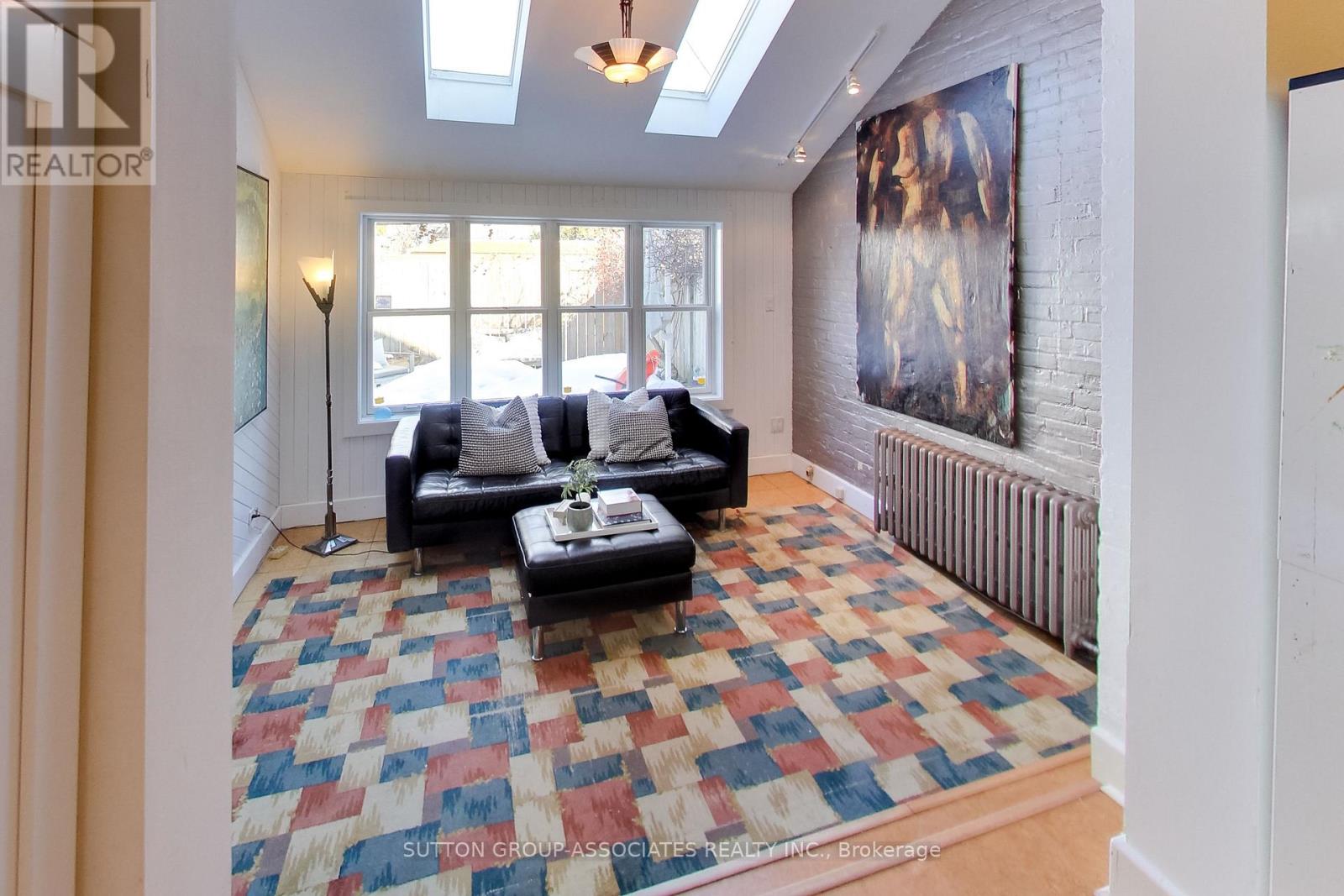 185 Major Street, Toronto, Ontario  M5S 2L4 - Photo 16 - C12843916