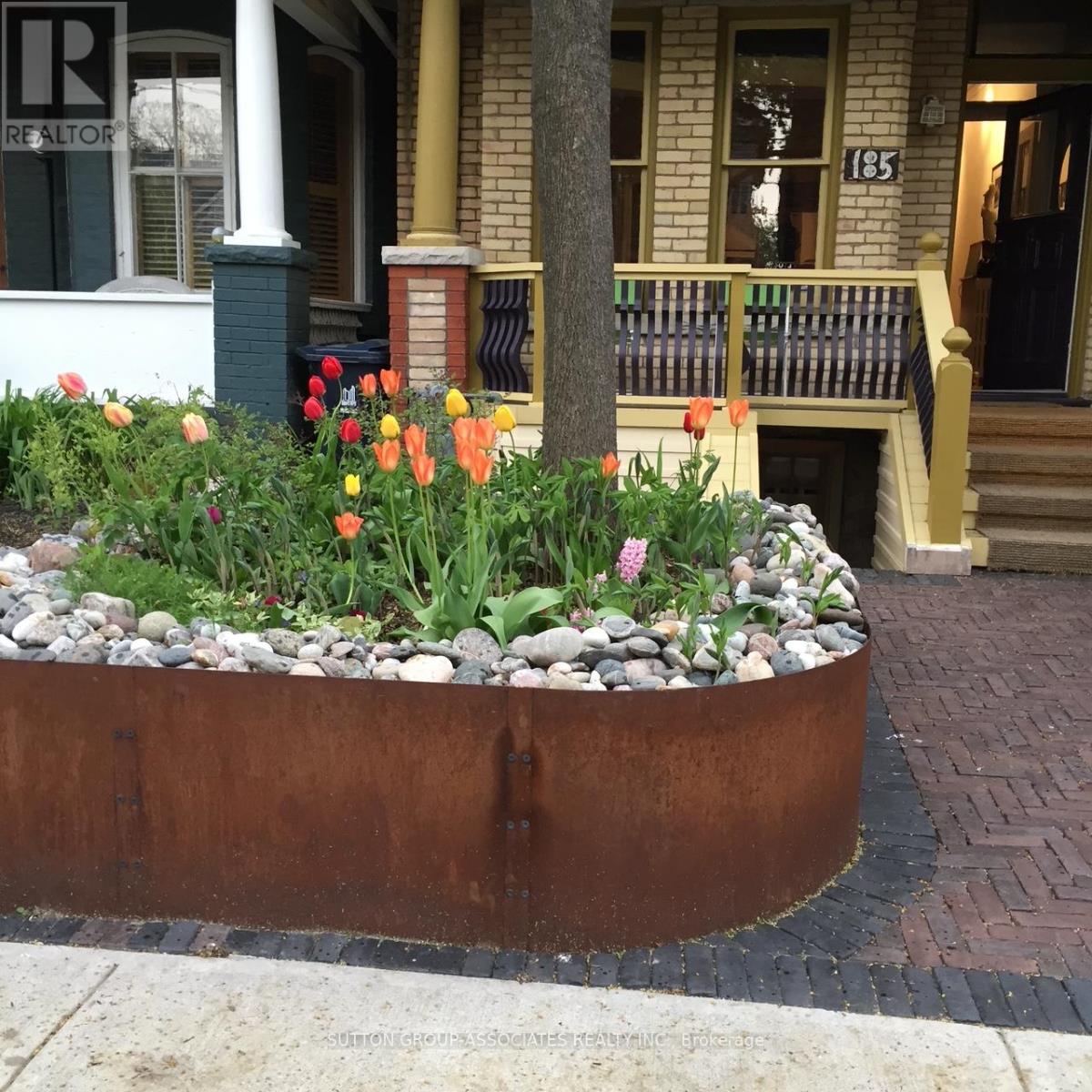 185 Major Street, Toronto, Ontario  M5S 2L4 - Photo 2 - C12843916