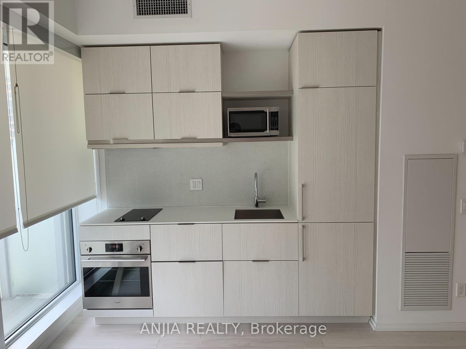 1308 - 197 YONGE STREET, Toronto, Ontario