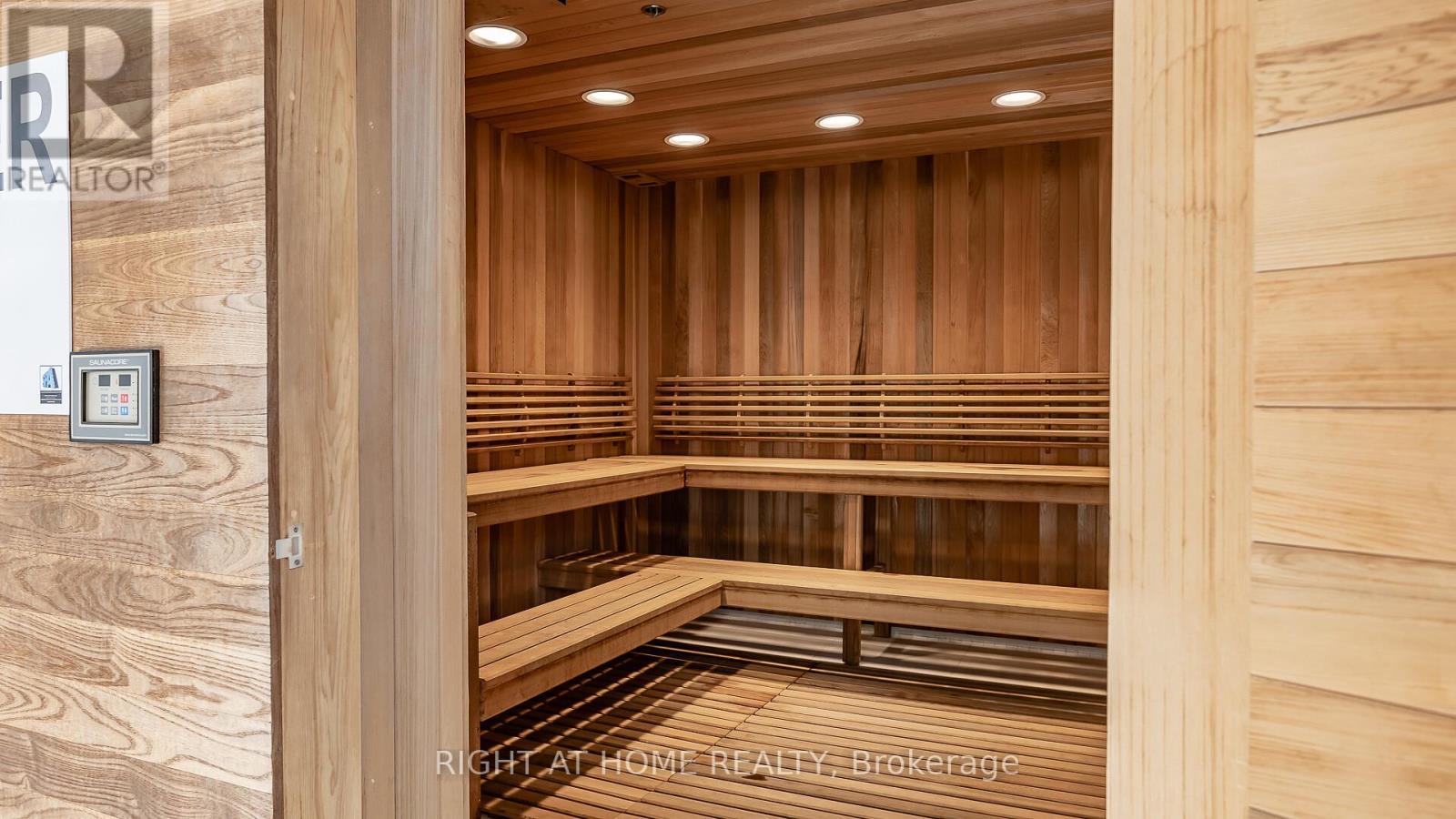 3307 - 88 Scott Street, Toronto, Ontario  M5E 0A9 - Photo 17 - C12844032