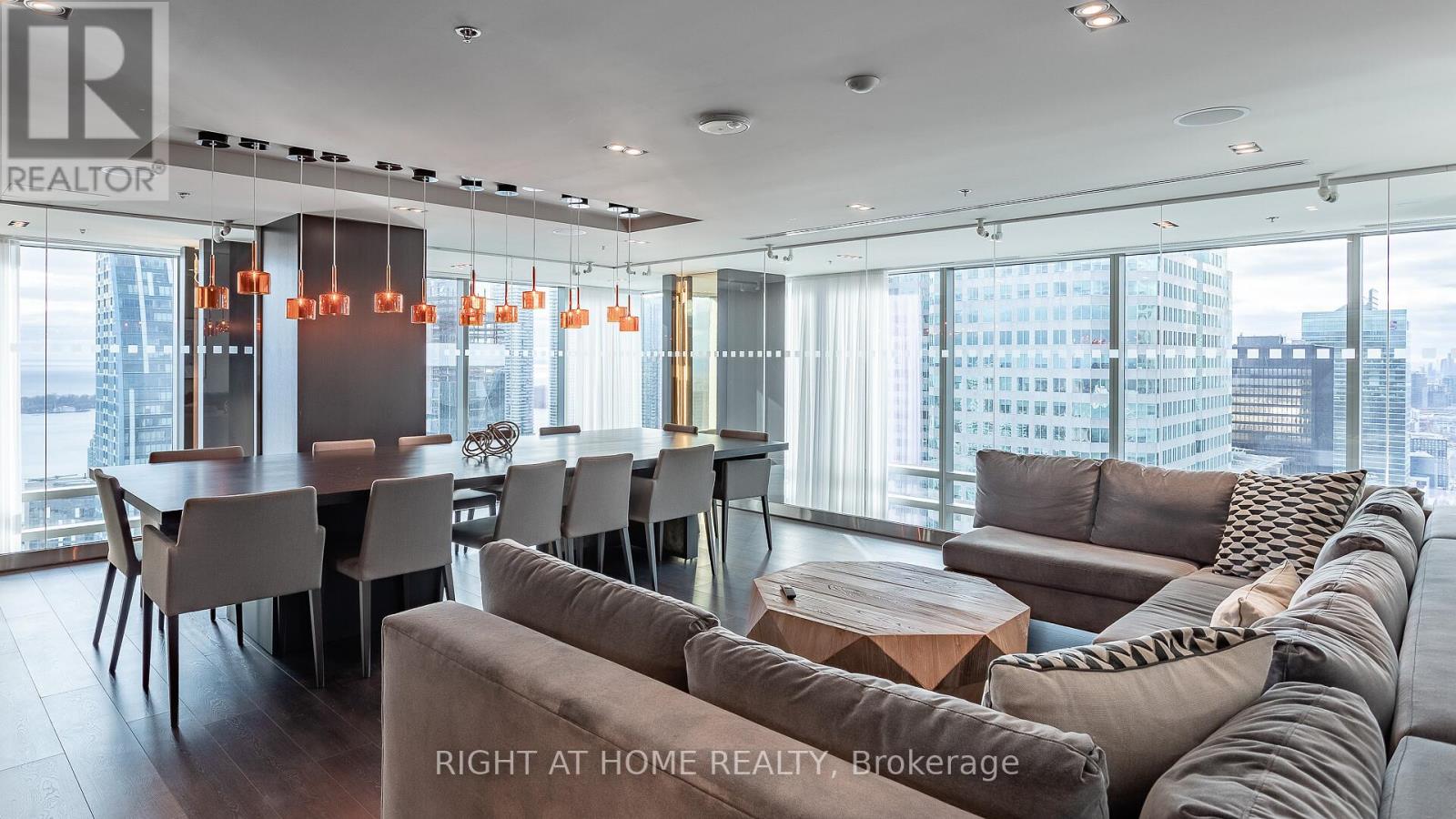 3307 - 88 Scott Street, Toronto, Ontario  M5E 0A9 - Photo 21 - C12844032