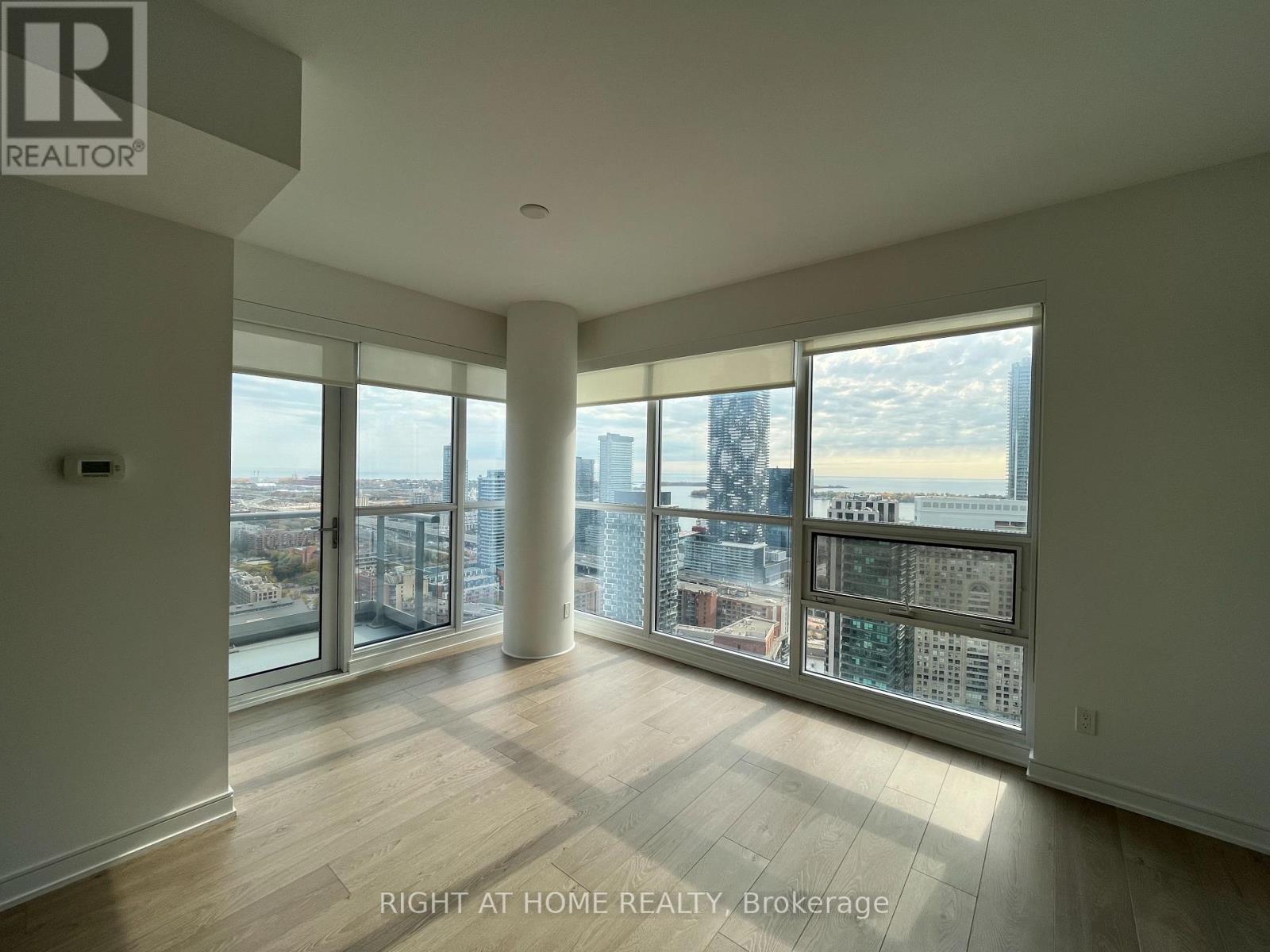 3307 - 88 Scott Street, Toronto, Ontario  M5E 0A9 - Photo 5 - C12844032