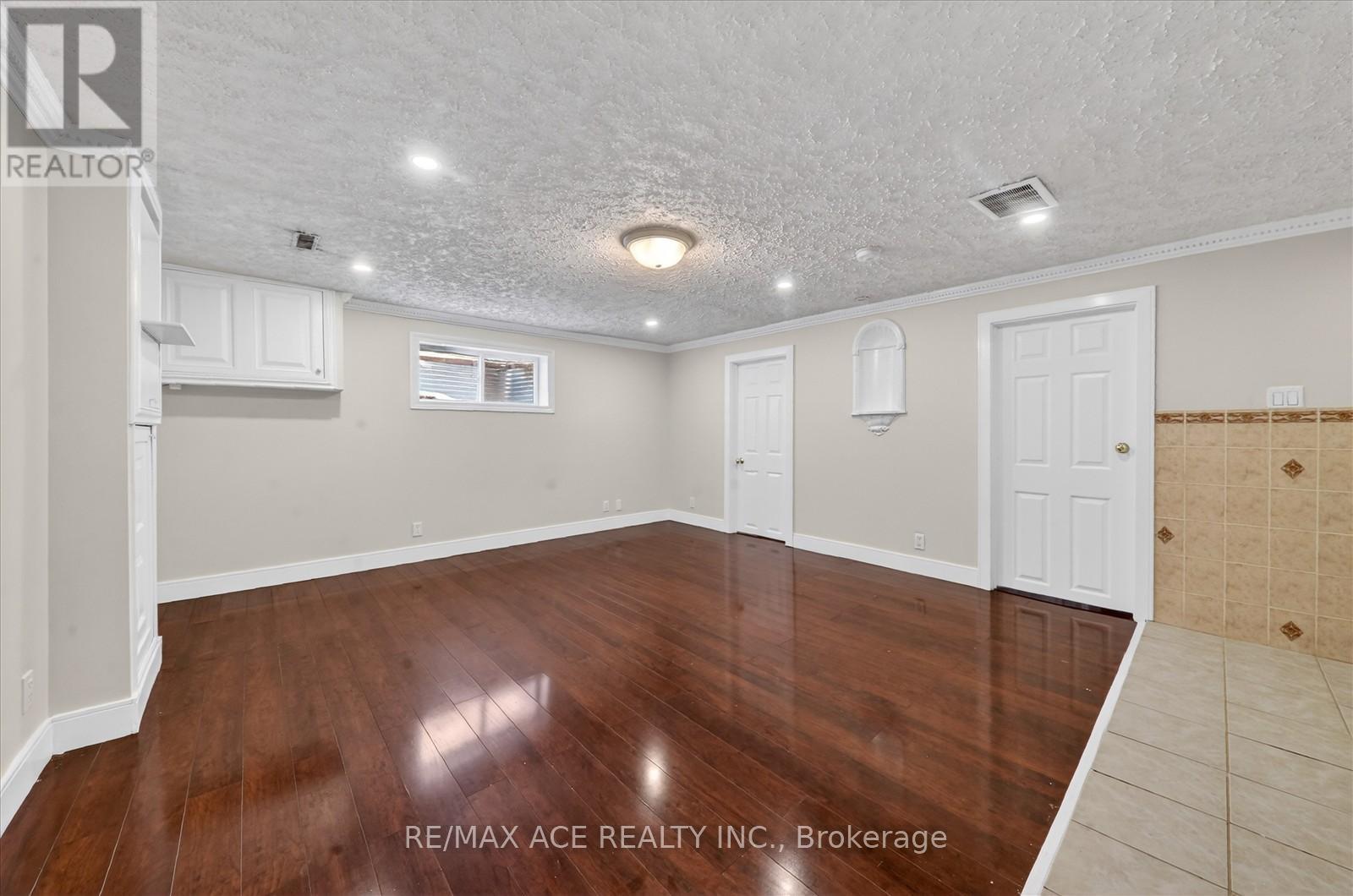 49 Winstanly Crescent, Toronto, Ontario  M1B 1N3 - Photo 37 - E12843668