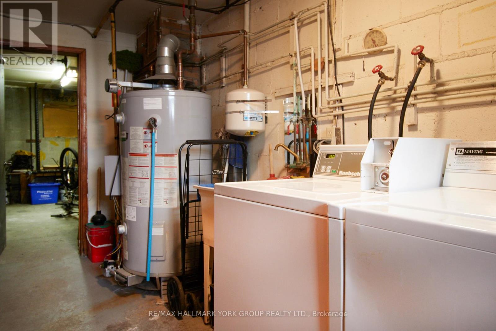 1613 Dufferin Street, Whitby, Ontario  L1N 1B3 - Photo 5 - E12843788