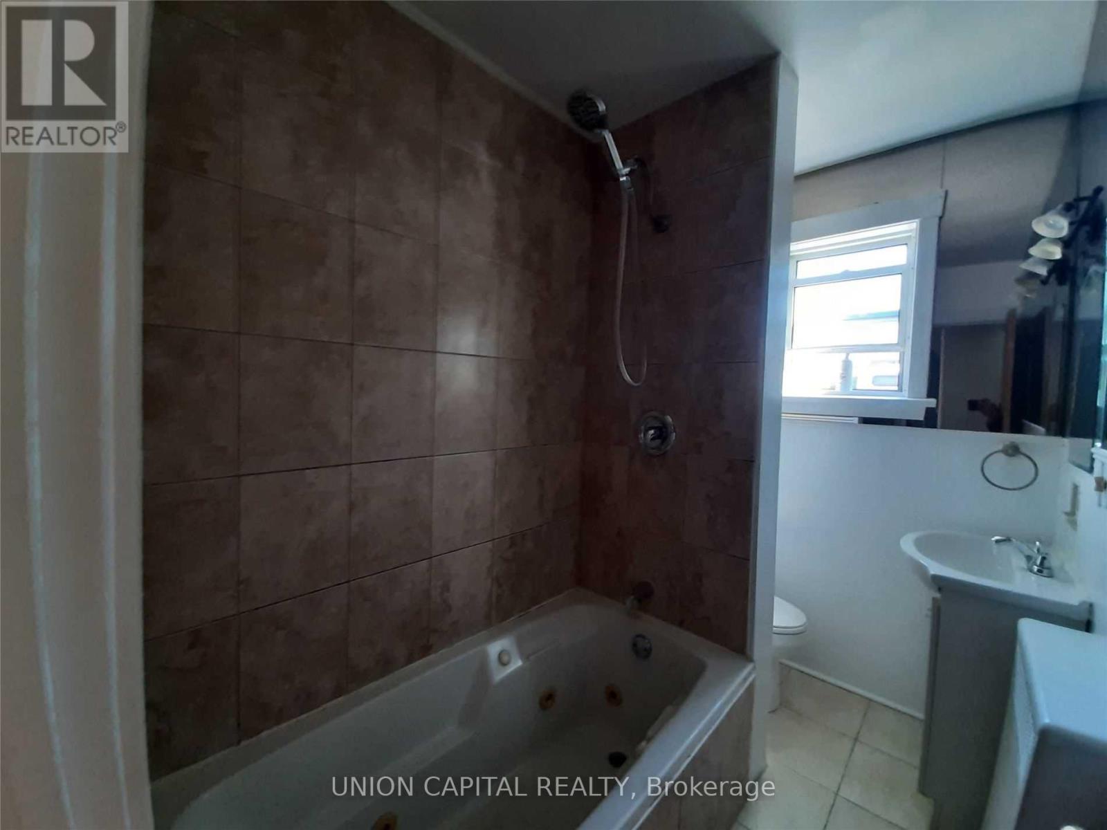 6 - 32 Lasalle Court, Oshawa, Ontario  L1H 5Y1 - Photo 10 - E12843800