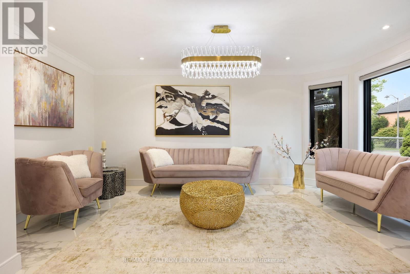 78 Charing Crescent, Aurora, Ontario  L4G 6P5 - Photo 5 - N12843686