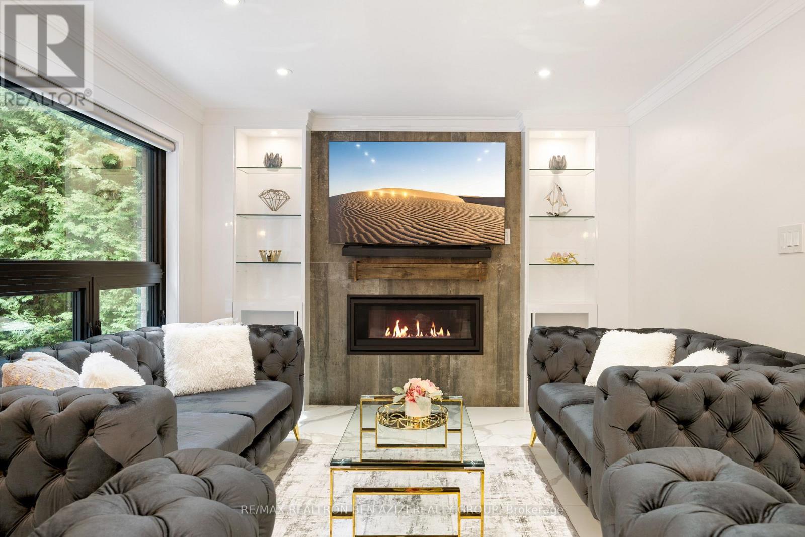 78 Charing Crescent, Aurora, Ontario  L4G 6P5 - Photo 9 - N12843686