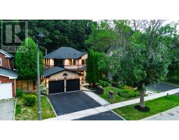 78 CHARING CRESCENT, Aurora, Ontario