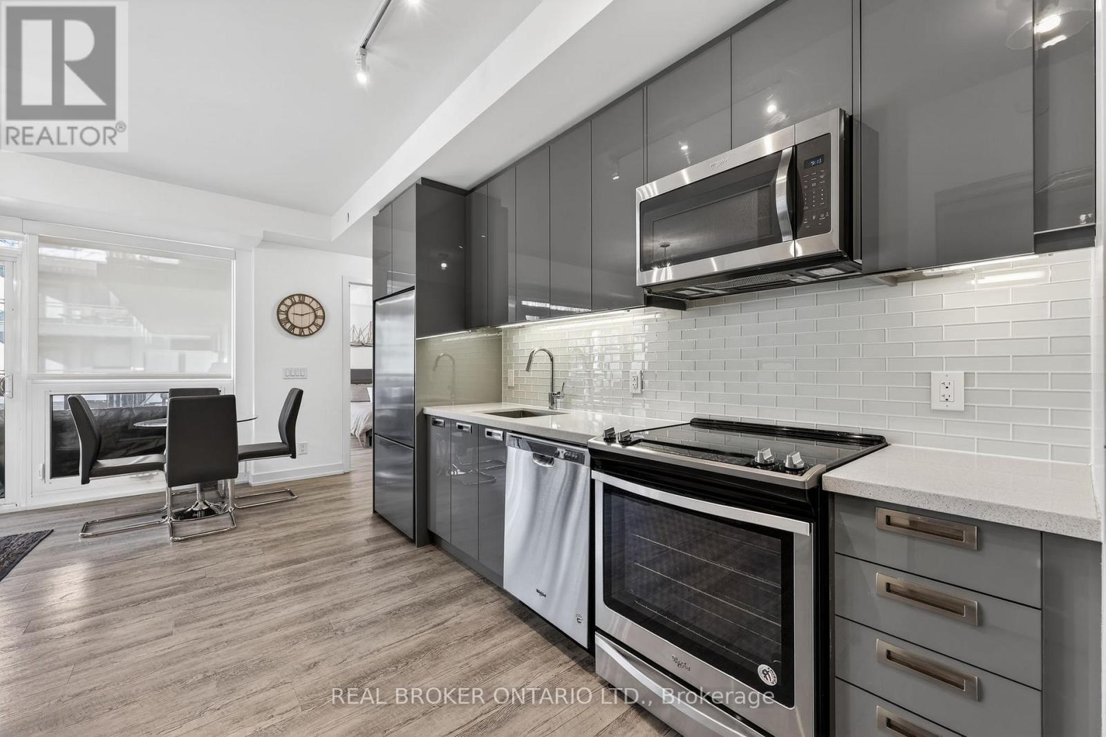 D233 - 333 Sea Ray Avenue, Innisfil, Ontario  L9S 0J4 - Photo 6 - N12843758