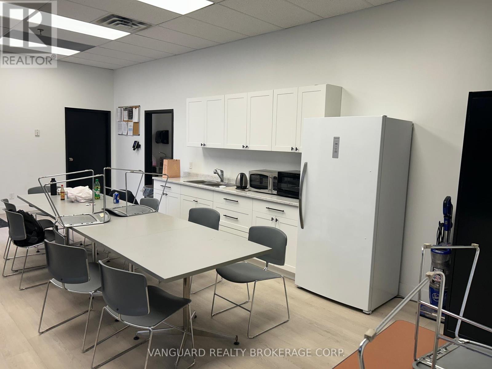 1-7 - 307 Edgeley Boulevard E, Vaughan, Ontario  L4K 3Z5 - Photo 4 - N12843806