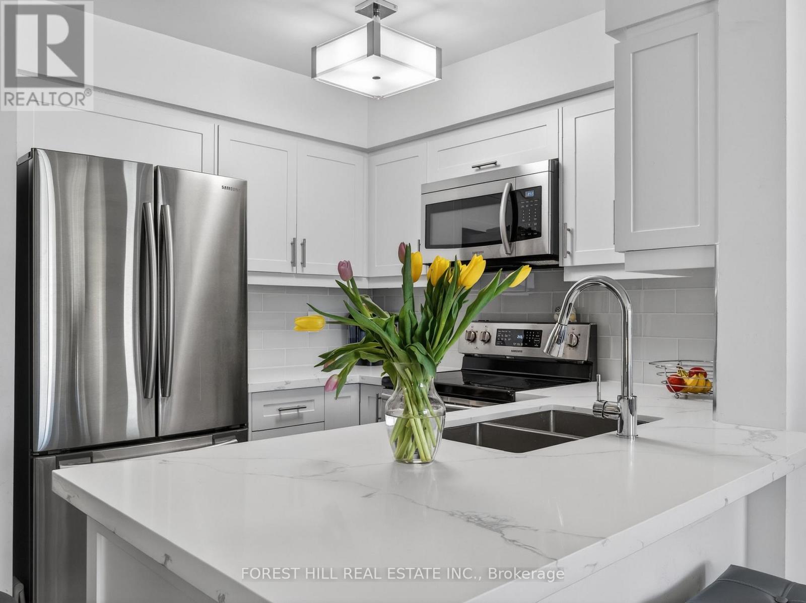 409 - 39 Oneida Crescent, Richmond Hill, Ontario  L4G 0S2 - Photo 11 - N12843846