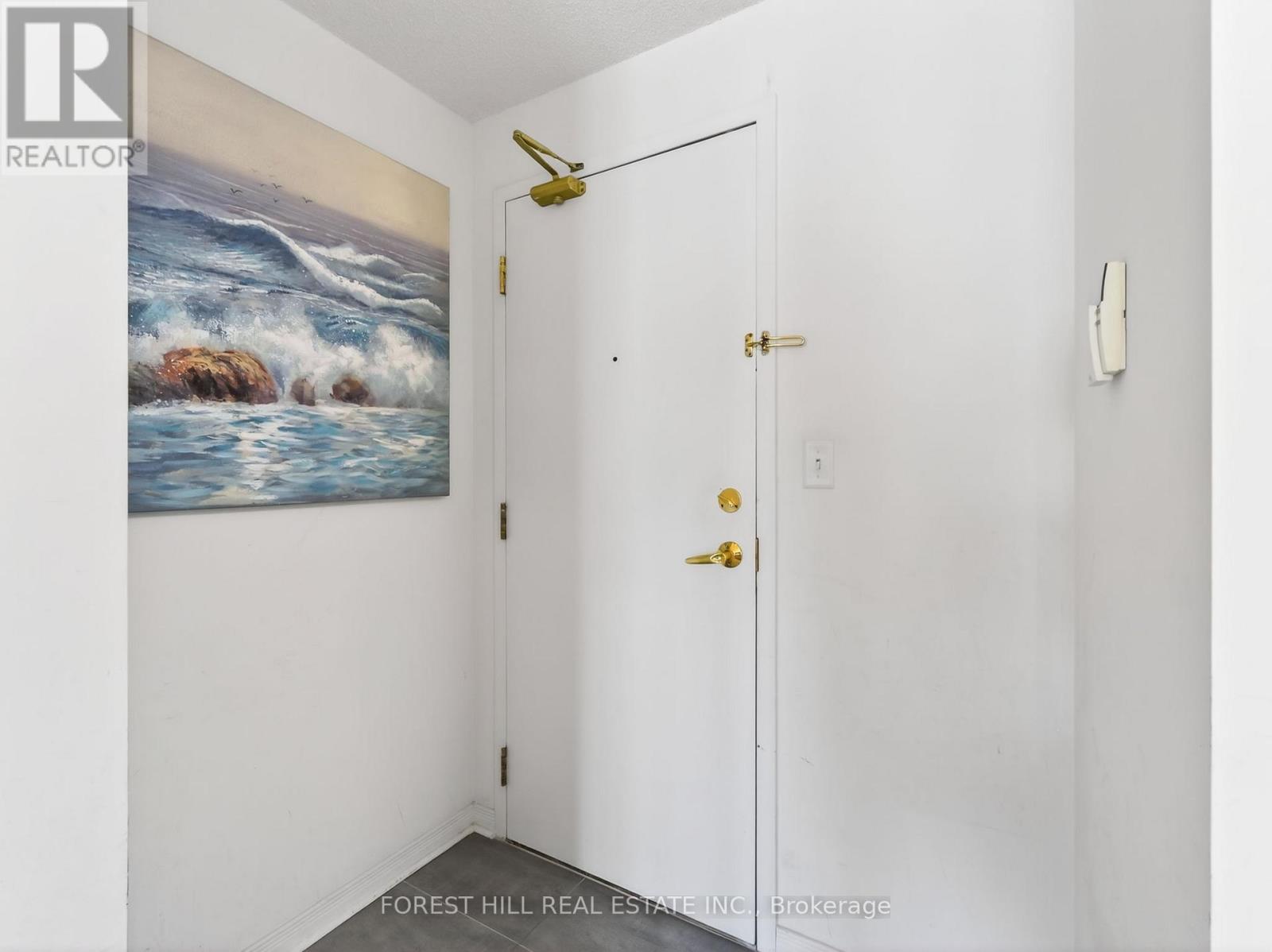 409 - 39 Oneida Crescent, Richmond Hill, Ontario  L4G 0S2 - Photo 3 - N12843846