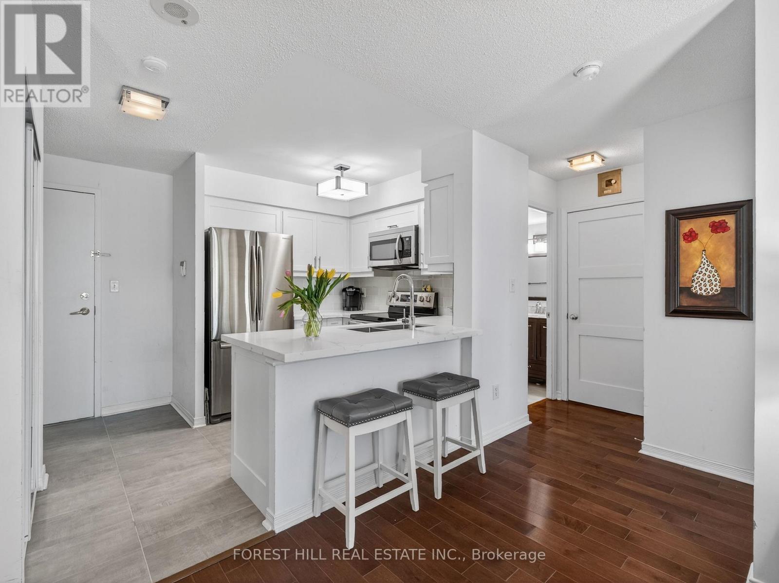 409 - 39 Oneida Crescent, Richmond Hill, Ontario  L4G 0S2 - Photo 6 - N12843846