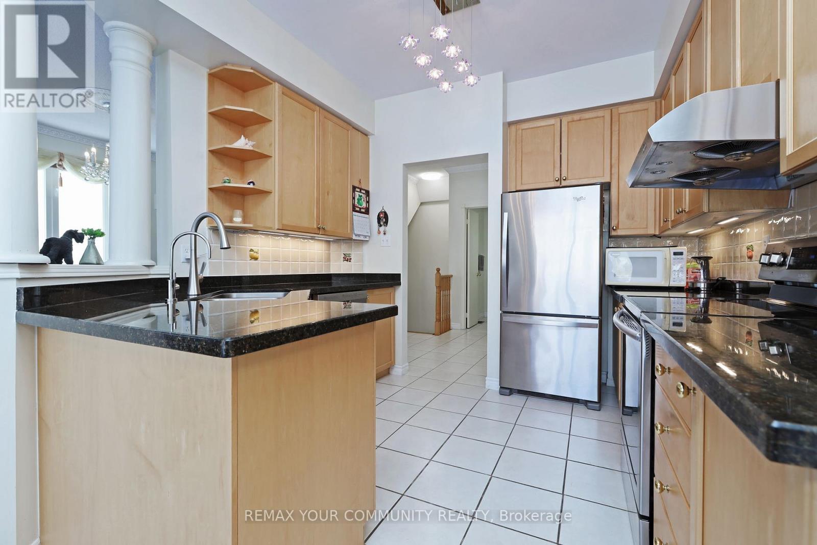 30 Trout Lily Avenue, Markham, Ontario  L3S 4C3 - Photo 13 - N12843860