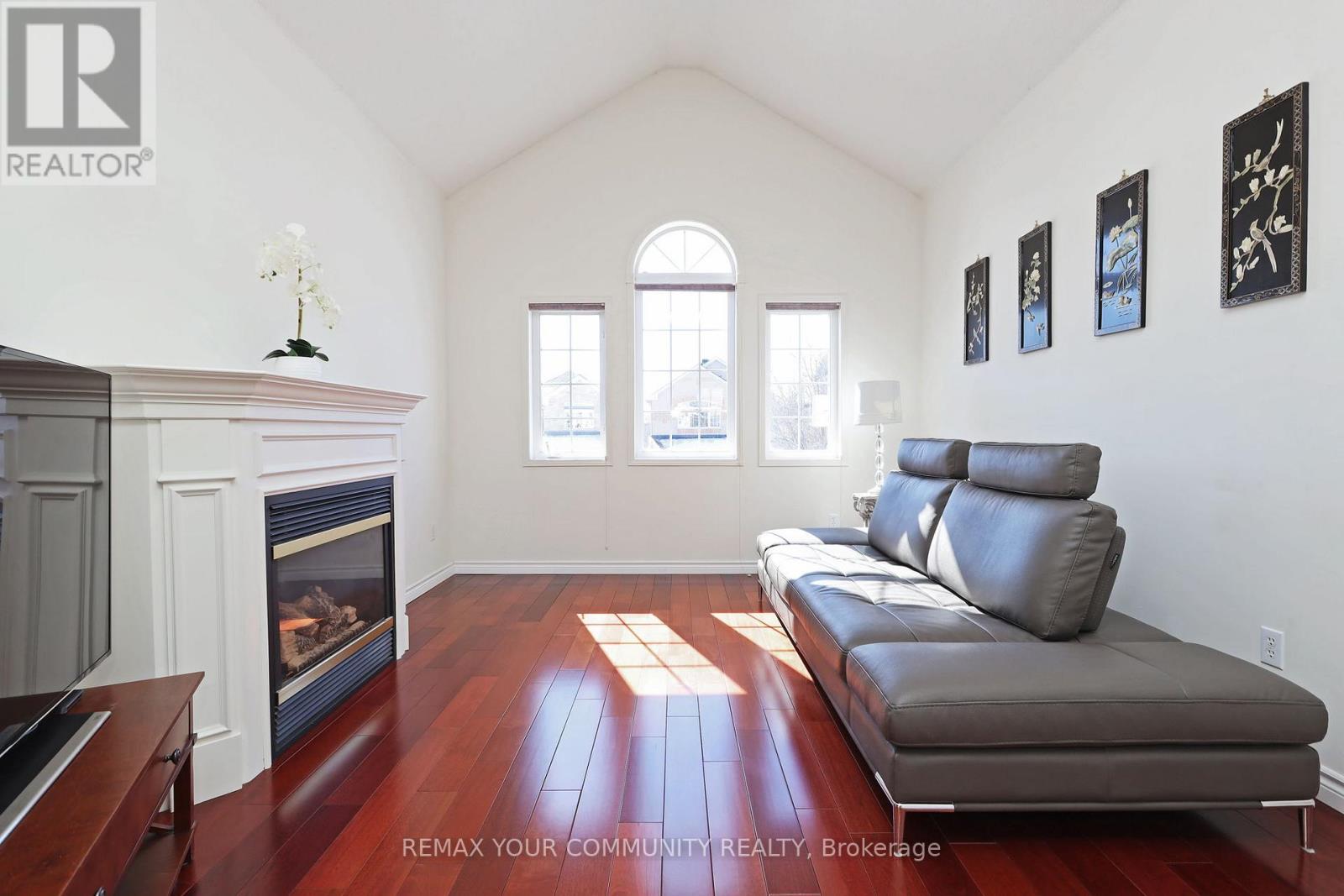 30 Trout Lily Avenue, Markham, Ontario  L3S 4C3 - Photo 19 - N12843860