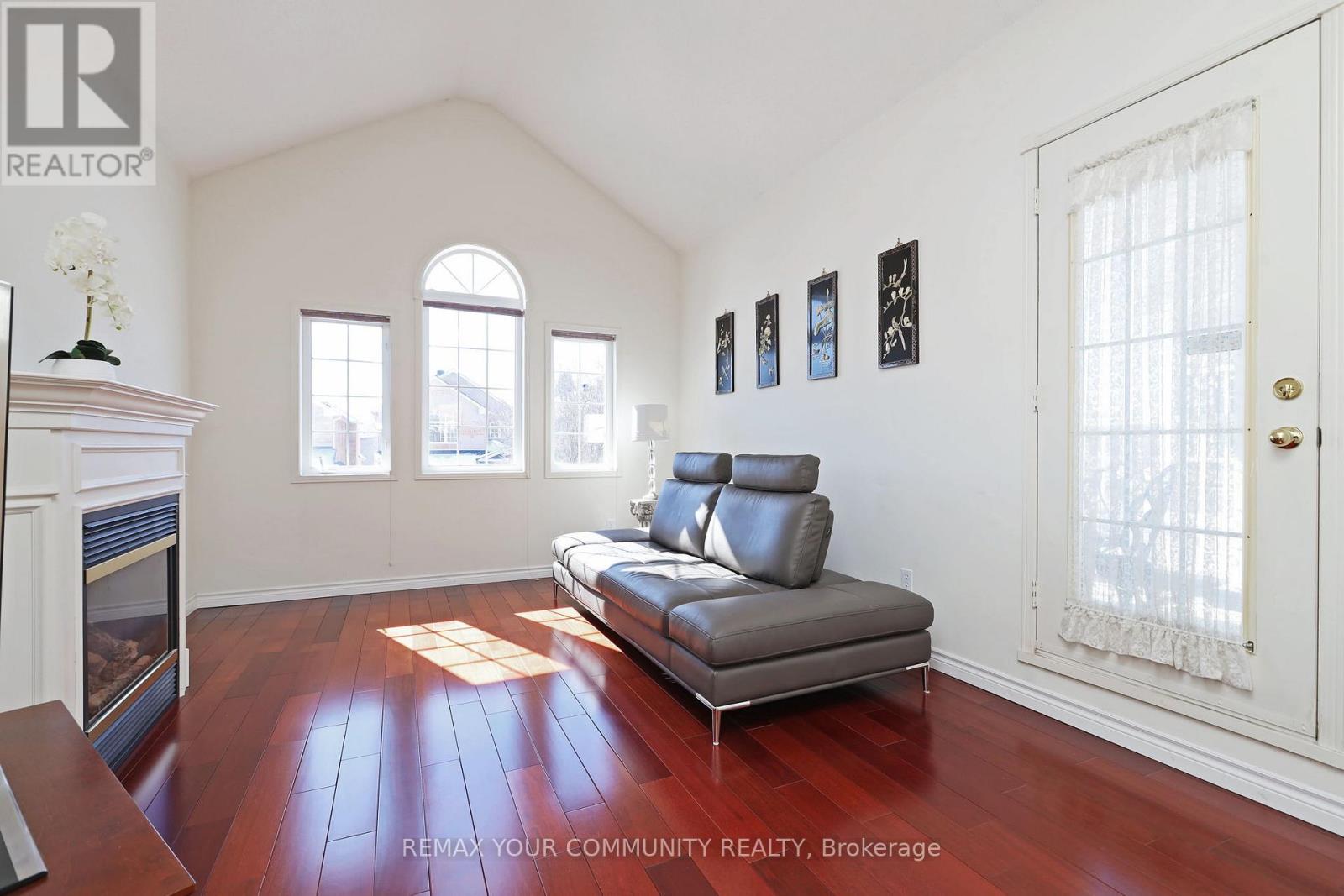 30 Trout Lily Avenue, Markham, Ontario  L3S 4C3 - Photo 20 - N12843860