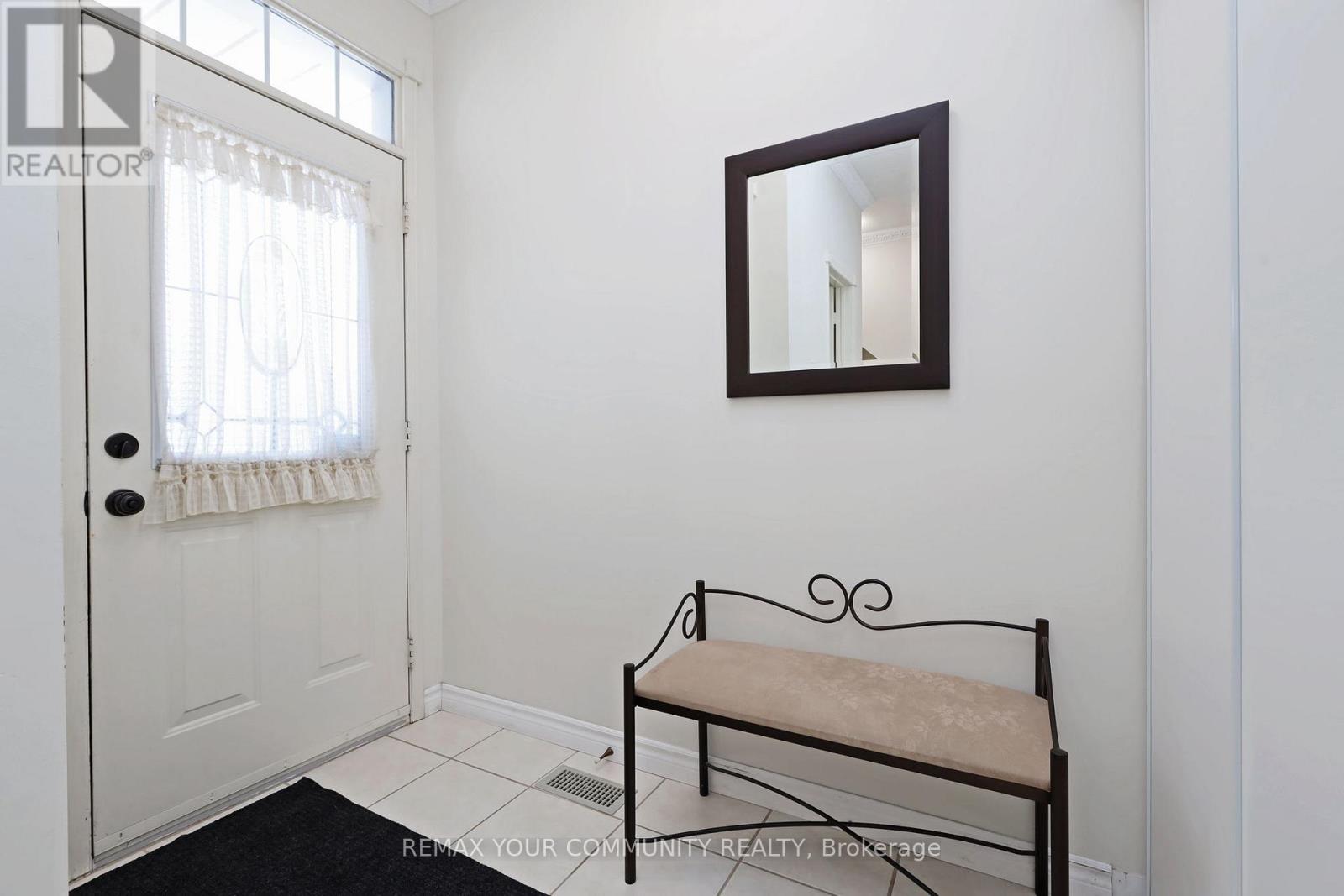 30 Trout Lily Avenue, Markham, Ontario  L3S 4C3 - Photo 5 - N12843860