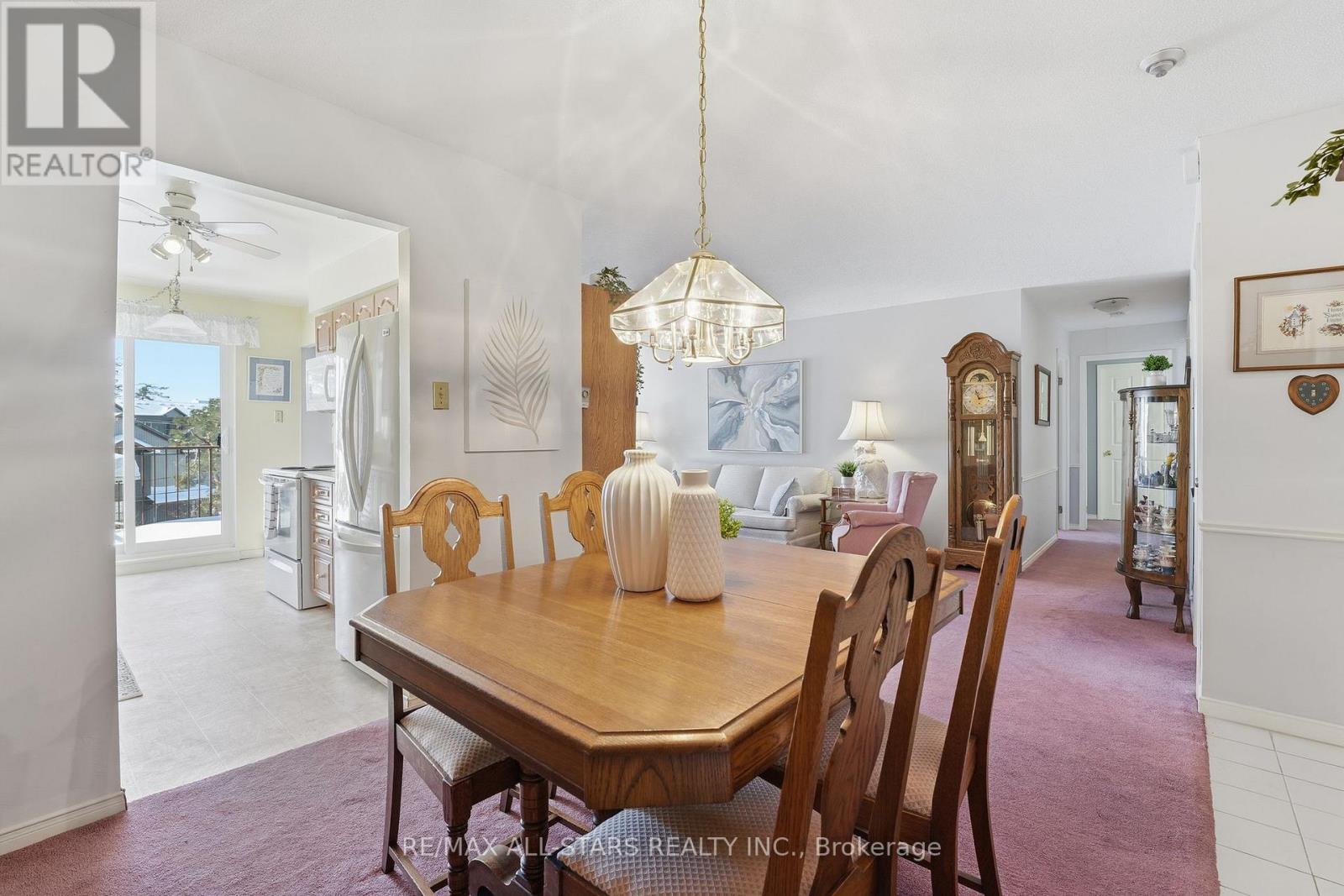 301 - 111 Grew Boulevard, Georgina, Ontario  L0E 1L0 - Photo 15 - N12844036