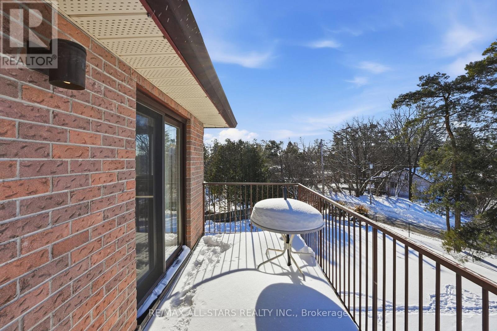 301 - 111 Grew Boulevard, Georgina, Ontario  L0E 1L0 - Photo 26 - N12844036