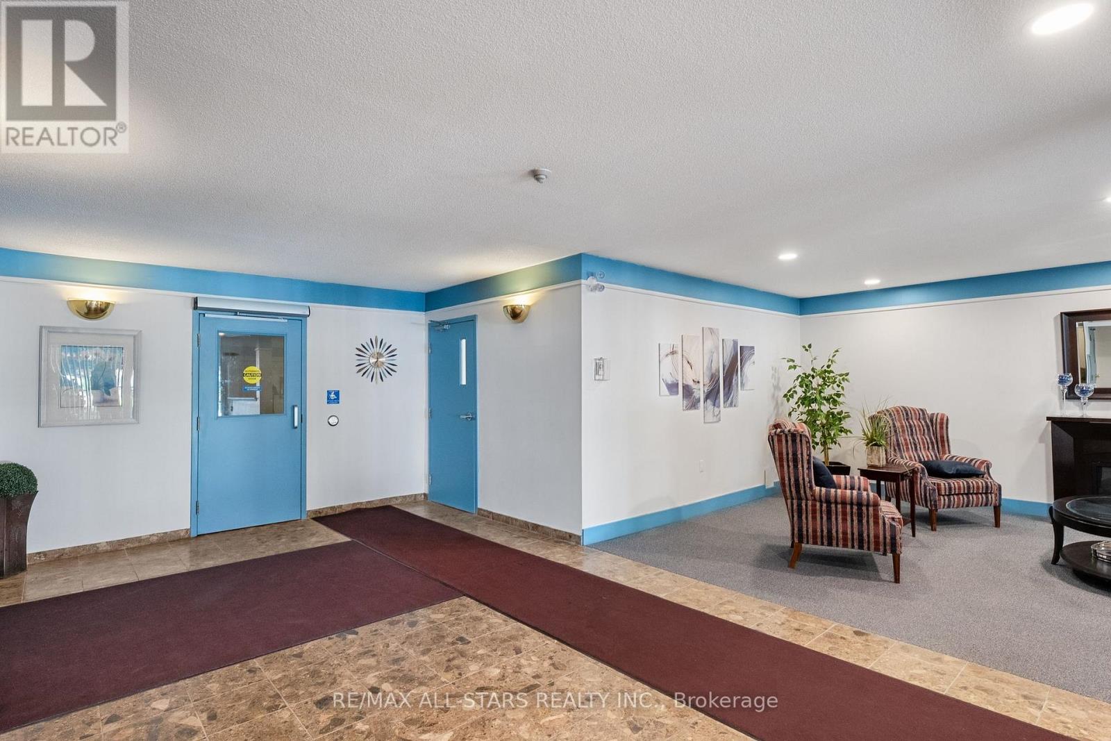 301 - 111 Grew Boulevard, Georgina, Ontario  L0E 1L0 - Photo 31 - N12844036