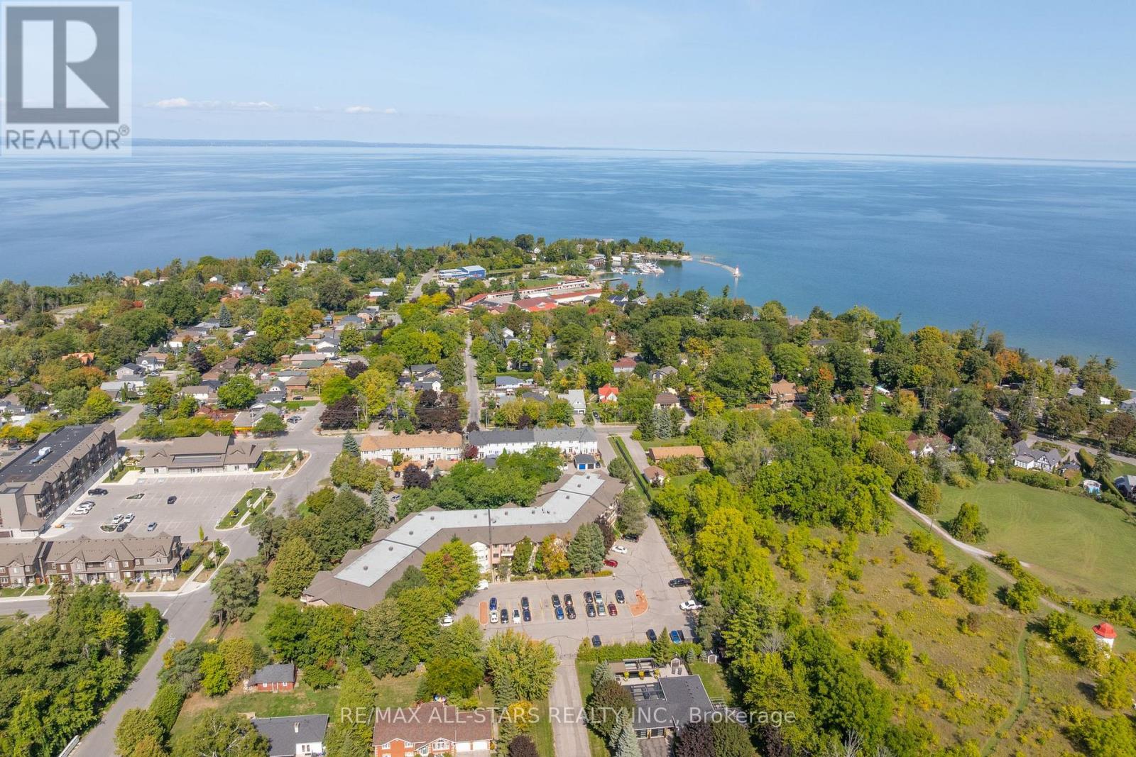 301 - 111 Grew Boulevard, Georgina, Ontario  L0E 1L0 - Photo 37 - N12844036