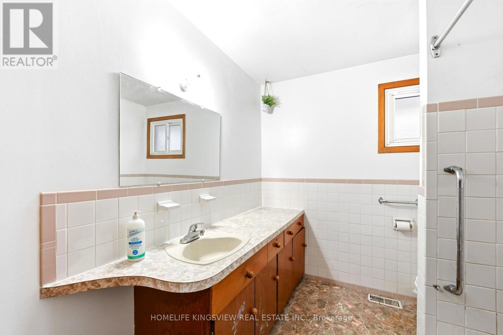 656 Athol Street E, Oshawa, Ontario  L1H 1M3 - Photo 25 - E12840684