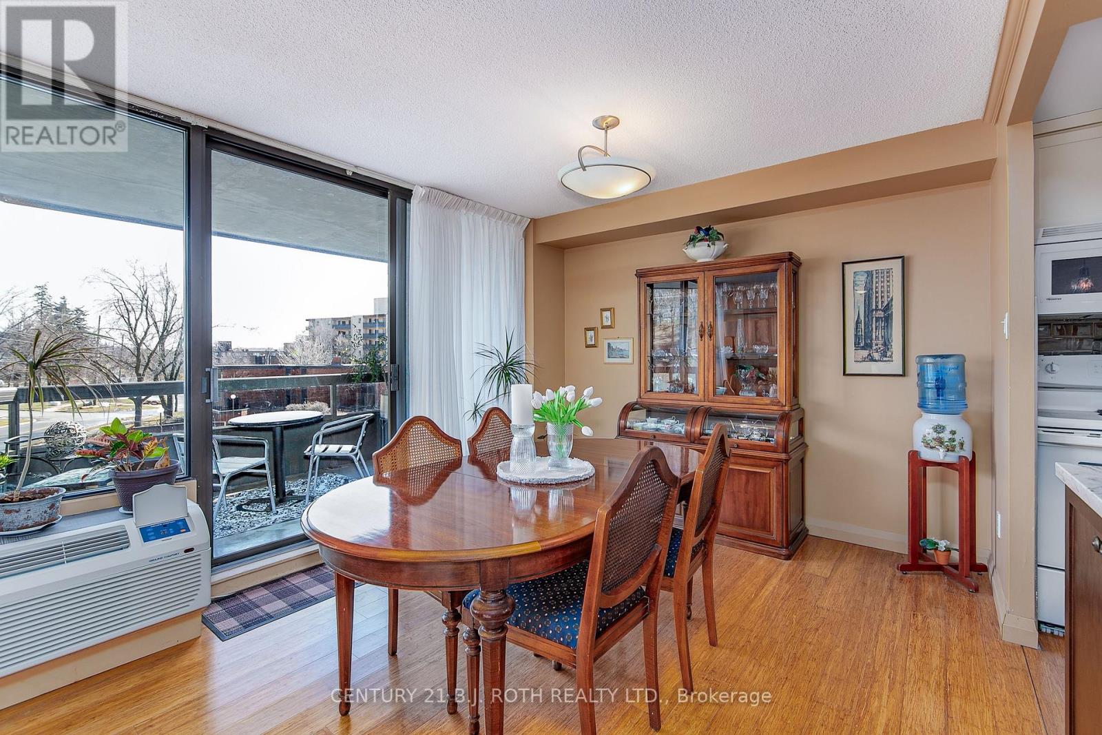 301 - 181 Collier Street, Barrie, Ontario  L4M 5L6 - Photo 11 - S12843760