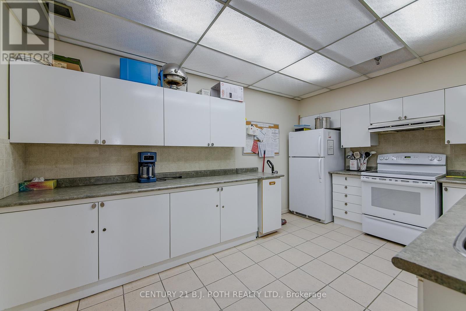 301 - 181 Collier Street, Barrie, Ontario  L4M 5L6 - Photo 39 - S12843760