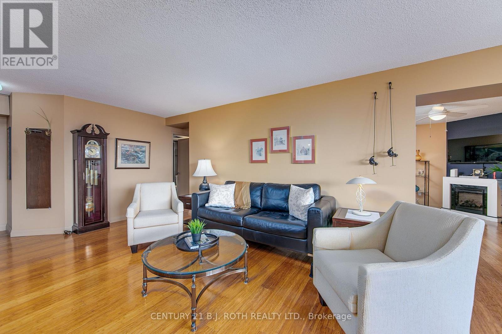 301 - 181 Collier Street, Barrie, Ontario  L4M 5L6 - Photo 8 - S12843760